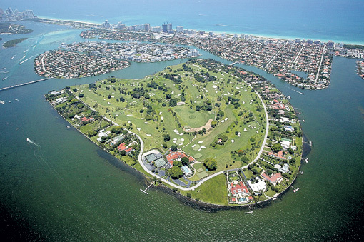 На острове Индиан Крик ничего лишнего: только виллы, бассейны и гольф-поля