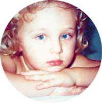 ВАНЮША: тащится от песен сестренки