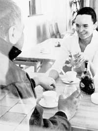 АЛЕКСАНДР - ИВОНЕ: в нашей партии - самые крутые члены