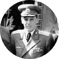 ГЕНЕРАЛ ВАСИЛИЙ СТАЛИН: сын Иосифа Виссарионовича ценил солдатский юмор