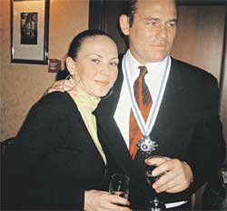 НАТАЛЬЯ И РИЧАРД: красавица талантливо сыграла для иностранца жену Штирлица