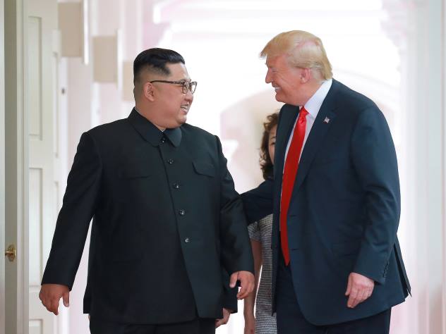 Ким Чен Ын надел обувь на платформе для встречи с Трампом