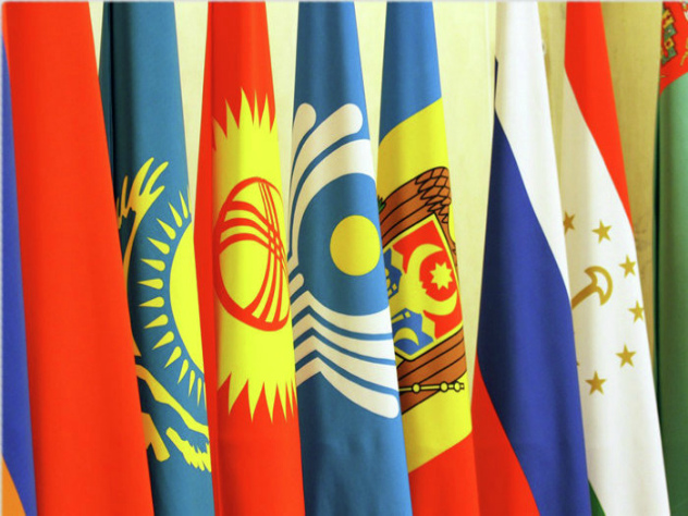Флаги государств СНГ Украина сворачивает сотрудничество с СНГ