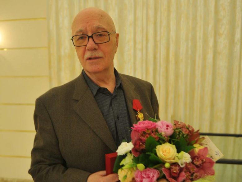 84-летний Леонид Куравлев рухнул без сознания на глазах у дочери 84-летний Леонид Куравлев рухнул без сознания на глазах у дочери