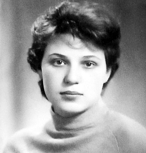 Такой Оля Батракова была в 1959-м, когда познакомилась с Булатом