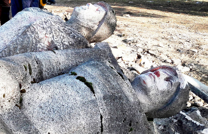 В таком разрозненном виде был найден в городке Лидзбарк-Варминьски монумент Благодарности Красной армии