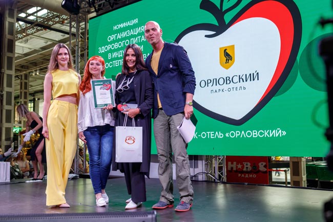 Наталья-Кузнецова,-генеральный-директор-Парк-отеля-Орловский,-Ольга-Стацевич,-директор-по-маркетингу-Парк-отеля-Орловский--