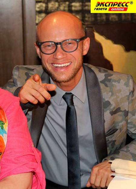 ДМИТРИЙ ХРУСТАЛЁВ