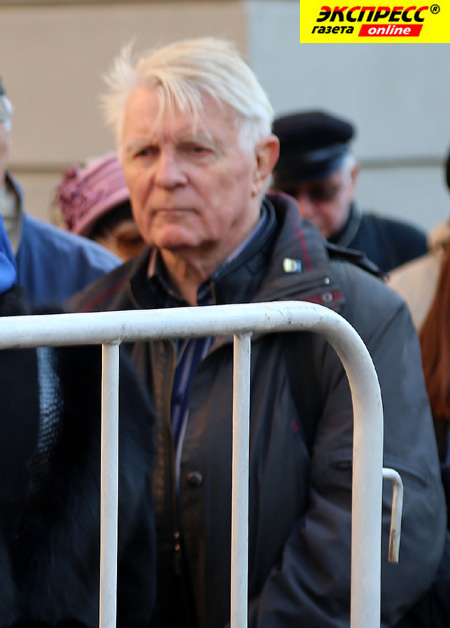 ЮРИЙ НАЗАРОВ