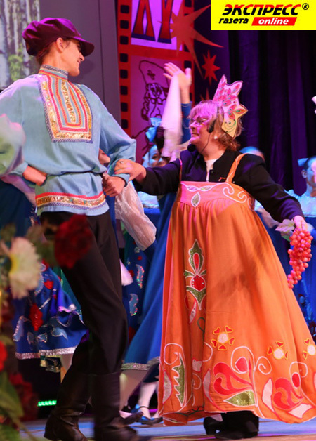 АЛЛА СУРИКОВА