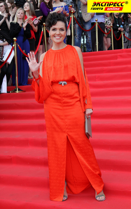 АНАСТАСИЯ ЧЕРНОБРОВИНА