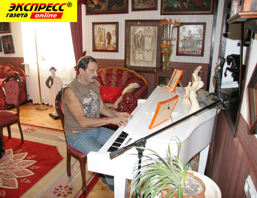 Илья ОЛЕЙНИКОВ