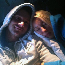 Сергей и Лера спали все 11 часов перелета