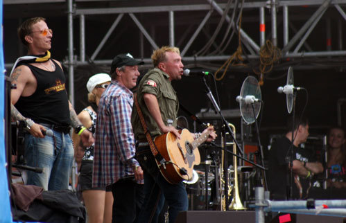 ОХЛОБЫСТИН, СУКАЧЕВ и ЕФРЕМОВ вместе исполнили хит Гарика 