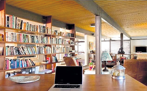 Книги в домах голливудских звёзд почти никогда не увидишь