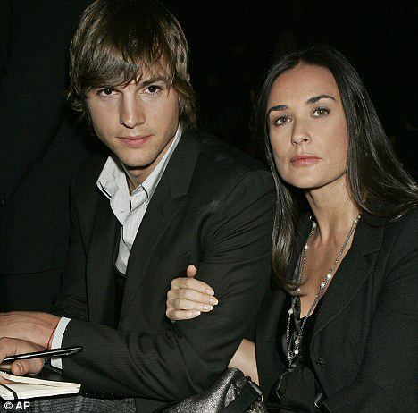 Эштон КАТЧЕР подал на развод с Деми МУР (фото Splash/All Over Press)