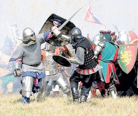 Сцены батальных сражений в исполнении наших современников