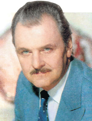 Голубоглазый красавец покорял женские сердца бархатным голосом