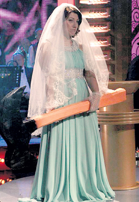 Роза СЯБИТОВА обещает разобраться со всеми недовольными невестами