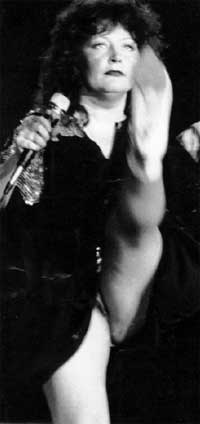 АЛЛА ПУГАЧЕВА: гонялась за модой широкими прыжками