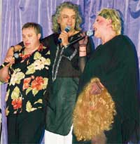 ЗВЕЗДНОЕ ТРИО: каждый поет во что горазд