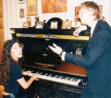 АНТИКВАРНОЕ ПИАНИНО: на нем играла еще Машина прабабушка