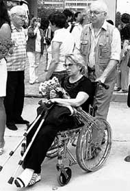 НИКИТИНЫ: скорбят по товарищу