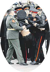 НЕСЧАСТЬЕ: тяжело в ученье, легко в бою