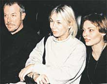 ТРИО: две бывшие пассии Макаревича - Ксения Стриж (в центре) и Анна Рождественская не держат друг на друга камня за пазухой