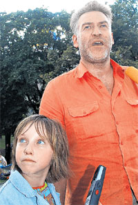 АРТЕМИЙ ТРОИЦКИЙ С ДОЧУРКОЙ: оба увлечены «поттерианой»