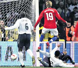 ...заставил англичан валяться у него в ногах