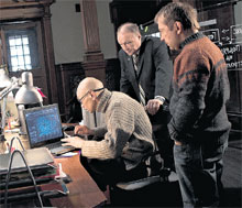 «ЛИЦЕНЗИРОВАННЫЙ ХАКЕР» АНТОН ГРОШЕВ: решает задачу, поставленную генералом Кузнецовым