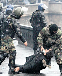 СПЕЦНАЗ СААКАШВИЛИ: оттачивает боевые навыки на оппозиции