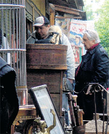 ИЛЬЯ СЕРГЕЕВИЧ: среди измайловских старьёвщиков давно стал своим...