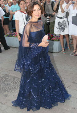 Малазийская дива Мишель Йео явилась в гордом одиночестве: ее бой-френд - Жан Тодт решил остаться дома