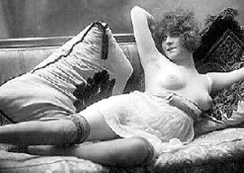 ХIХ век. Вес: 65 кг. Рост: 160 см. Бюст: 92 см. Талия: 45 см. Бедра: 90 см.