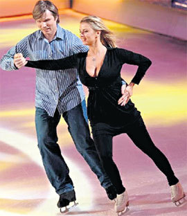 Как только спортсмен встал в пару с СЕМЕНОВИЧ, поползли слухи об их романе