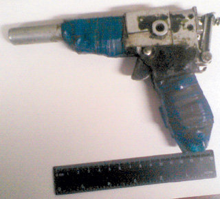 Вещдок: вместо конфискованного пистолета бабе Лизе вручили свисток