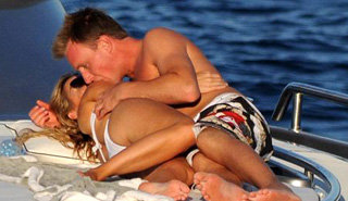 Джери ХОЛЛИУЭЛ, Генри БЕКВИТ