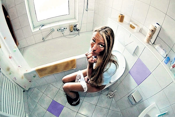 Latino Monsterschwanz Toilette Kuessen